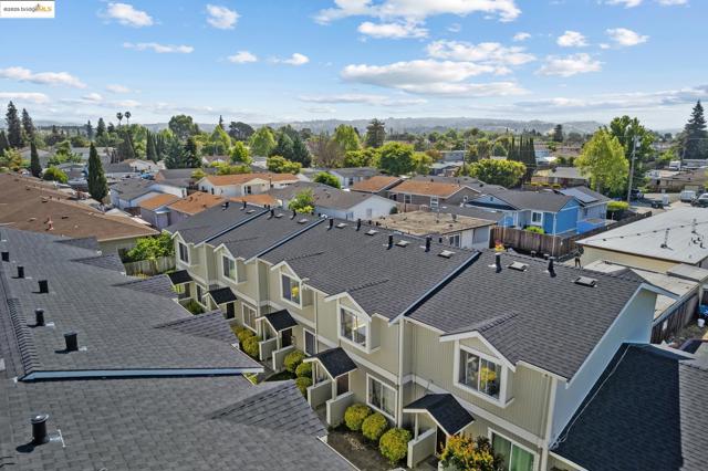 21564 Meekland ave, Hayward CA: https://media.crmls.org/mediaz/40c14287-894e-4e01-aa0b-b365f28654db.jpg
