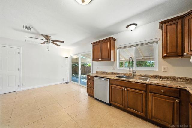 1660 Sycamore Dr., Chula Vista CA: https://media.crmls.org/mediaz/40c2343a-f4dd-4c69-aba5-a49786acc61a.jpg