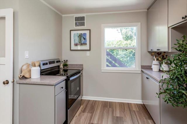 909 Myrtle Street, San Jose CA: https://media.crmls.org/mediaz/40c2a626-171d-4d8d-9104-b0a1f1e7dd76.jpg