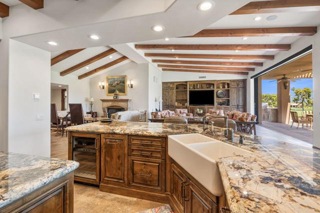 49006 Foxtail Lane, Palm Desert CA: https://media.crmls.org/mediaz/40c32956-badd-4a4f-ba6a-4da2da389d54.jpg