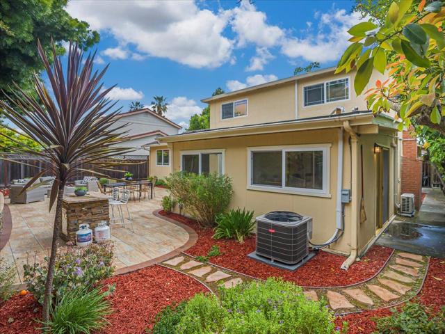 651 Starbush Drive, Sunnyvale CA: https://media.crmls.org/mediaz/40c385c8-7cde-40fd-a1ed-536b204a3fd3.jpg