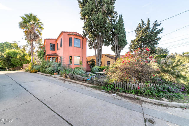 Detail Gallery Image 6 of 23 For 2309 Vista Gordo Dr, Los Angeles,  CA 90026 - – Beds | – Baths