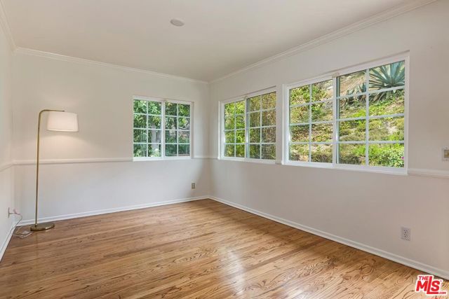 17181 Avenida De La Herradura, Pacific Palisades CA: https://media.crmls.org/mediaz/40c3c5a8-2d2e-4775-87cc-ea9546b1b163.jpg