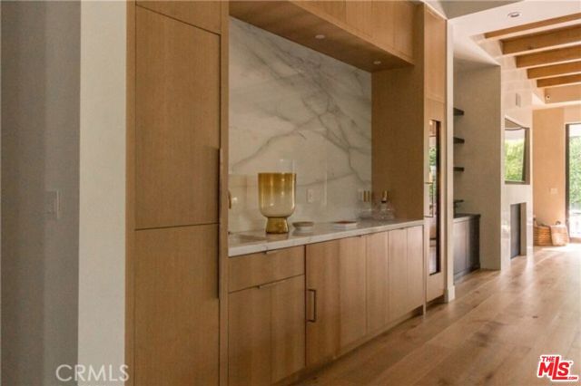 5107 Gaynor Avenue, Encino CA: https://media.crmls.org/mediaz/40c3c772-c6a6-44ff-bc21-010265725260.jpg
