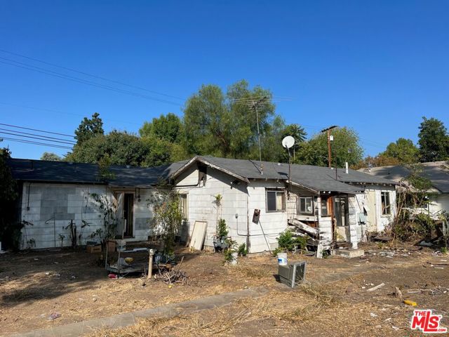 5852 Corbin Avenue photo 5