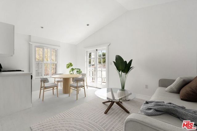 2165 Valentine Street, Los Angeles CA: https://media.crmls.org/mediaz/40c4ee15-8689-4b79-b949-88d90b57263d.jpg