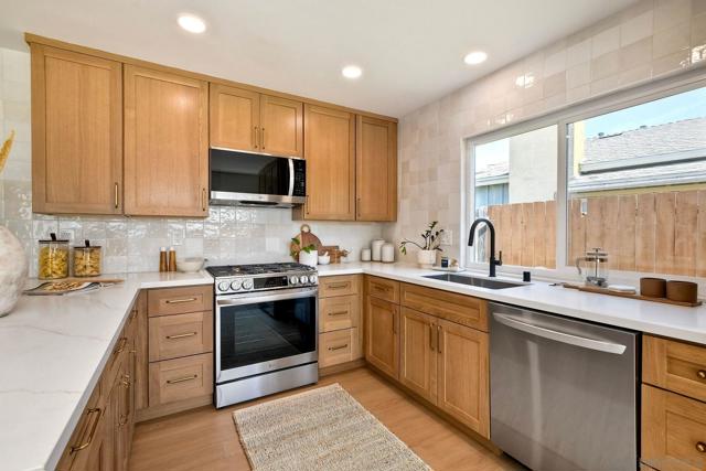 10020 Kaufman Way, San Diego CA: https://media.crmls.org/mediaz/40c56538-0641-4c9c-bfb8-18c7407069eb.jpg