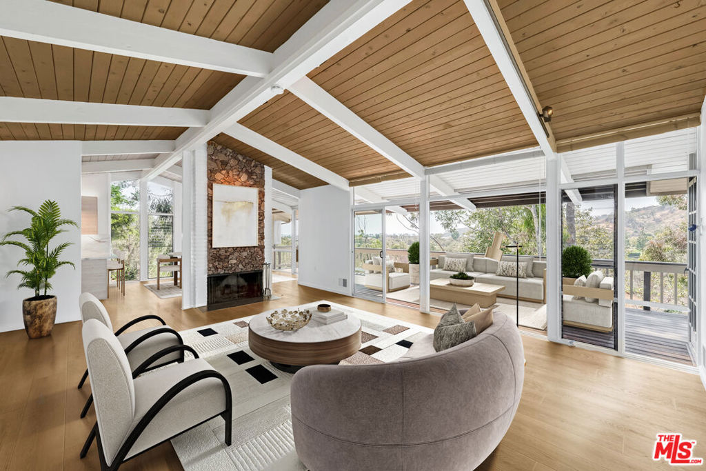 3623 Serra Road