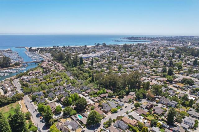 124 Glenview Street, Santa Cruz CA: https://media.crmls.org/mediaz/40c60fea-86de-4ce8-81f8-a2c2e12e392f.jpg