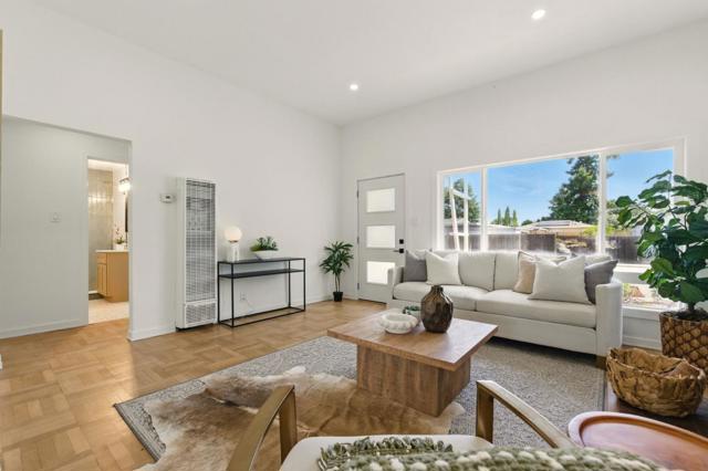 1016 Patricia Avenue, San Mateo CA: https://media.crmls.org/mediaz/40c6dfa0-ab4e-4b52-9426-873055e0870c.jpg