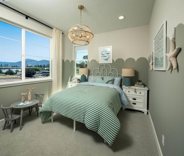 354 Sagebrush Drive, Napa CA: https://media.crmls.org/mediaz/40c7398d-c8e1-4ee7-8e17-e26ca95b686a.jpg