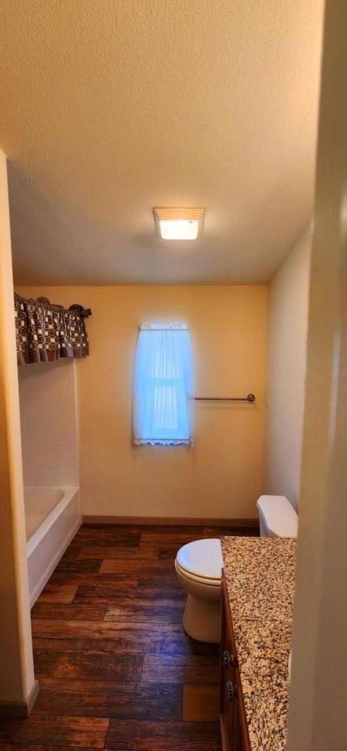 347 Carmel Avenue, Marina CA: https://media.crmls.org/mediaz/40c76ff9-e7ee-4c5c-9abf-1c0a82c19670.jpg