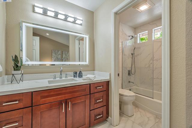 5406 Ontario Cmn, Fremont CA: https://media.crmls.org/mediaz/40c7a2ac-36b5-4773-a3e7-409fc784b62b.jpg