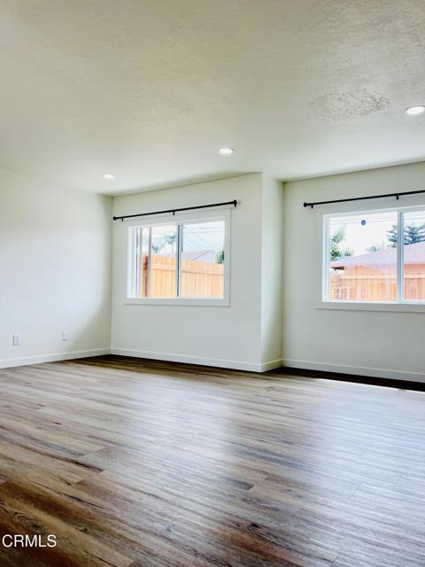 1227 S G Street, Oxnard CA: https://media.crmls.org/mediaz/40c83373-dd3b-41f3-9722-13a6a2aebf6c.jpg