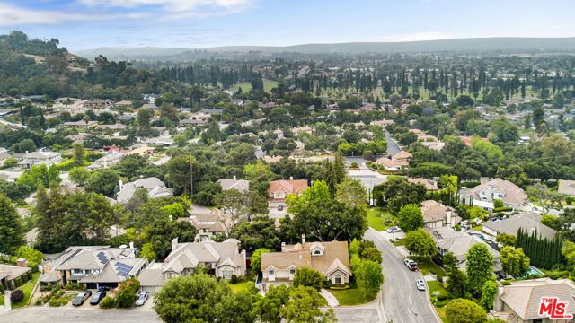 2200 Shenandoah Lane, Glendora CA: https://media.crmls.org/mediaz/40c9084a-1f52-4bc9-b497-61432e1675e4.jpg