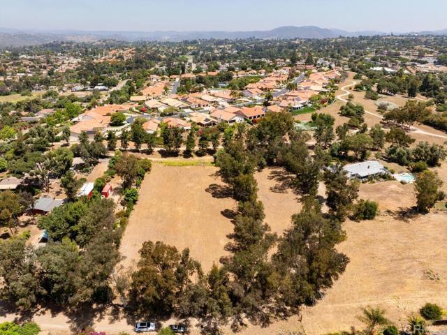 0 McDonald, Fallbrook CA: https://media.crmls.org/mediaz/40cb7dd7-88ad-4718-b1d3-41de0636775e.jpg