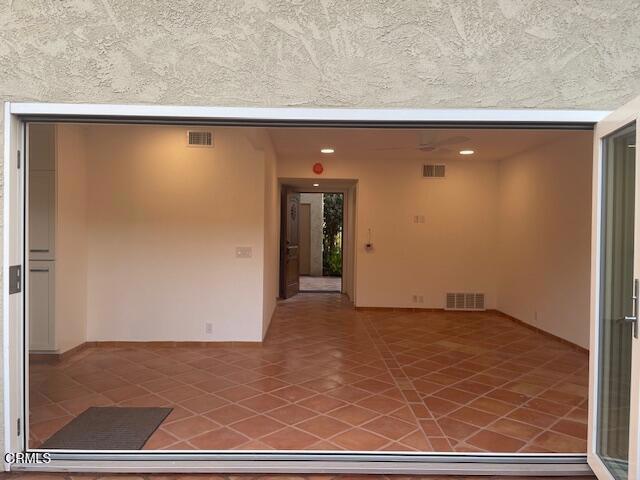 795 Seawind Way, Port Hueneme CA: https://media.crmls.org/mediaz/40cc5669-2838-4143-b0ee-cd0b16887606.jpg