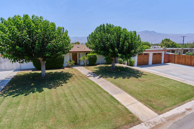 83175 Rue Paray, Thermal CA: https://media.crmls.org/mediaz/40cce62d-a4ef-4a99-b49d-550c98c1a80d.jpg