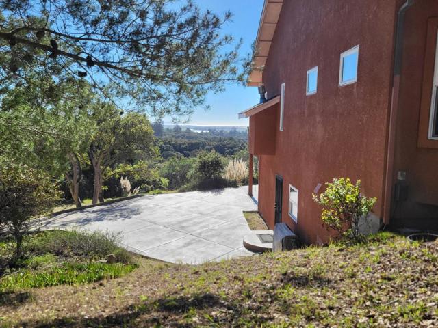 14643 Tumble Weed Lane, Royal Oaks CA: https://media.crmls.org/mediaz/40cd6aa4-c7ef-4a1b-9e4e-547a432c9623.jpg