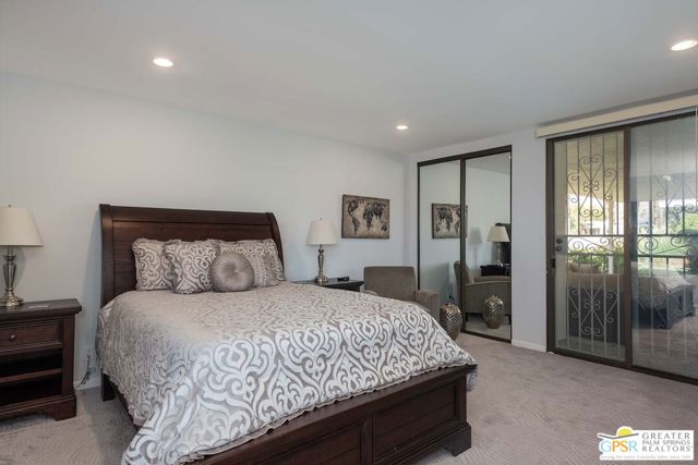 1595 E Canyon Estates Drive, Palm Springs CA: https://media.crmls.org/mediaz/40cf4f3f-18eb-4879-a7f8-5a5eb5e499fc.jpg