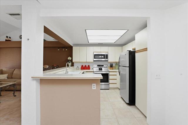 41521 Woodhaven Drive E, Palm Desert, CA 92211