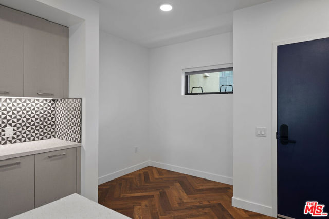 1250 N Fairfax Avenue, West Hollywood CA: https://media.crmls.org/mediaz/40cffb03-2166-468e-9963-26989d91f89c.jpg