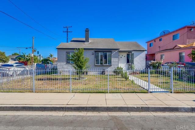 Detail Gallery Image 3 of 25 For 900 W Brazil St, Compton,  CA 90220 - 3 Beds | 1 Baths