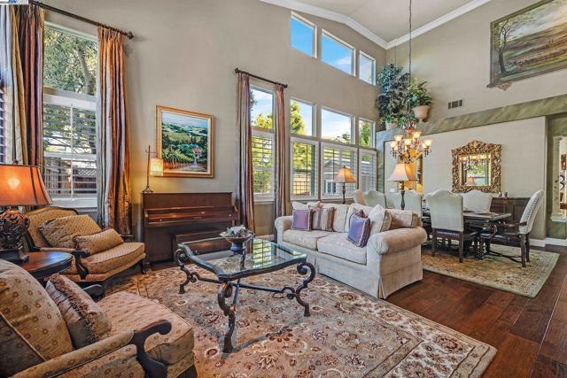 259 Alden Ln, Livermore CA: https://media.crmls.org/mediaz/40d1454c-5009-46fd-ae11-dd0c926d2db2.jpg