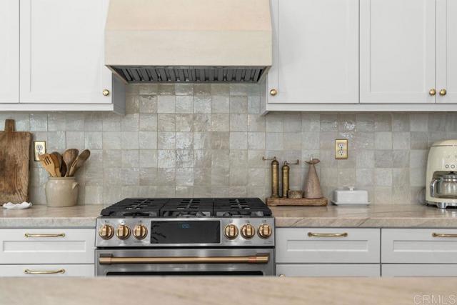 Detail Gallery Image 23 of 69 For 1763 Laurelwood Way, Oceanside,  CA 92057 - 3 Beds | 2/1 Baths