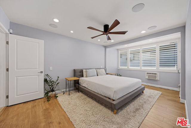 2 Bed Home for Sale in Los Angeles, California
