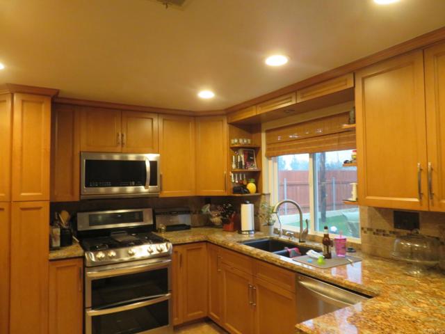 Detail Gallery Image 8 of 31 For 1913 Clearbrook Dr, Chula Vista,  CA 91913 - 4 Beds | 2/1 Baths