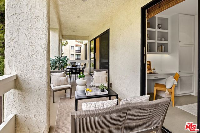 71 Seaview Drive, Santa Barbara CA: https://media.crmls.org/mediaz/40d23952-b117-4b13-846d-93526f7718b1.jpg