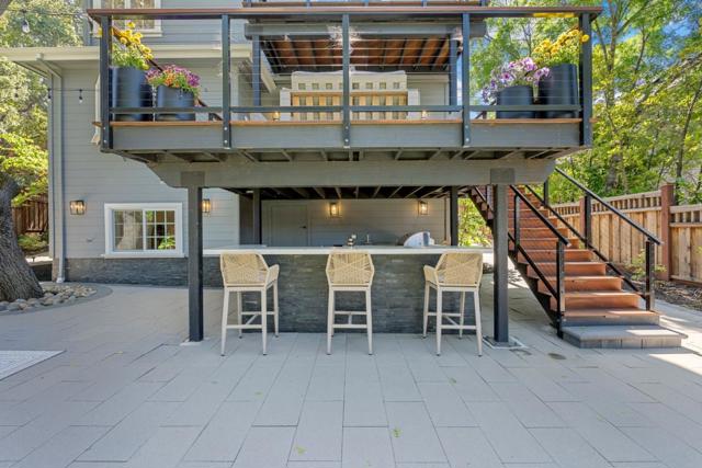 739 Oak View Way, Redwood City CA: https://media.crmls.org/mediaz/40d28781-690b-4412-bcb5-284e50a77583.jpg