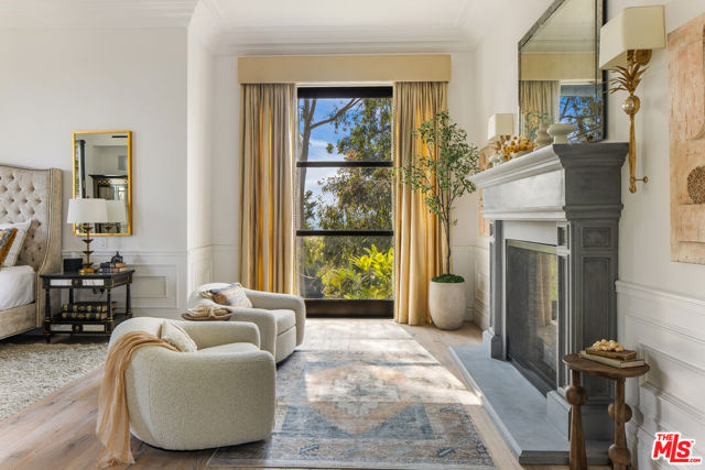 1457 Blue Jay Way, Los Angeles CA: https://media.crmls.org/mediaz/40d29eca-16d3-4ef4-839a-f334eaa6ac37.jpg