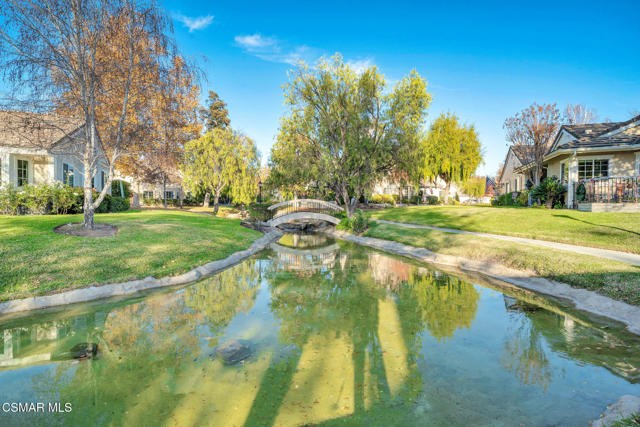 3008 Shadow Brook Lane, Westlake Village CA: https://media.crmls.org/mediaz/40d3656f-ab30-496d-b1d9-f8fea33e5d0a.jpg