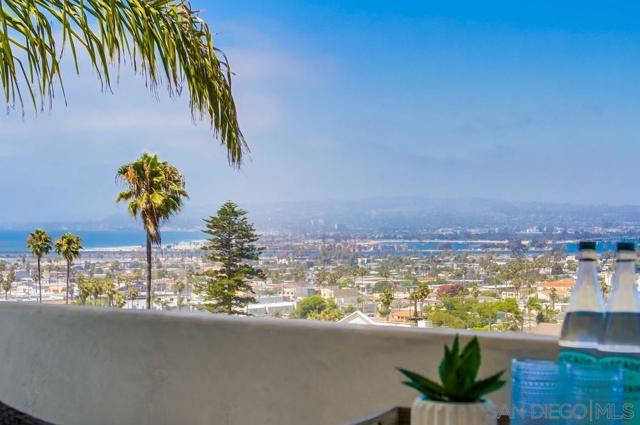 4607 Santa Cruz, San Diego CA: https://media.crmls.org/mediaz/40d3fe0a-ce5a-449e-b3cb-a00f173ba548.jpg