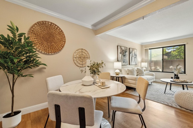 213 Ladera Plz, Union City CA: https://media.crmls.org/mediaz/40d4cc44-bb74-4c71-9fc6-49ce0475196d.jpg