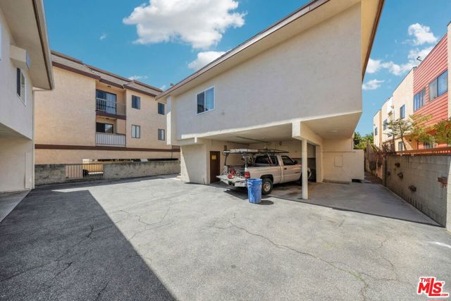 404 Porter Street, Glendale CA: https://media.crmls.org/mediaz/40d5d65c-60f3-4874-86c3-4f28182d866d.jpg