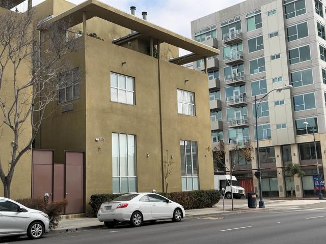 988 G Street, San Diego, California 92101, 1 Bedroom Bedrooms, ,1 BathroomBathrooms,Condominium,For Sale,G Street,250016906SD