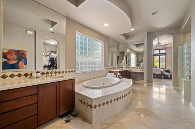 80315 Via Valerosa, La Quinta CA: https://media.crmls.org/mediaz/40d6dca6-e0de-4580-bf82-bcef175ab742.jpg