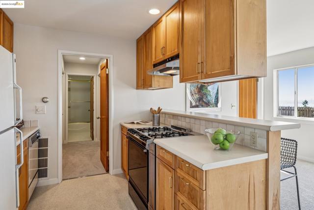 256 Cambridge Ave, Kensington CA: https://media.crmls.org/mediaz/40d757f9-784b-45de-a681-c355c6d2a7cb.jpg