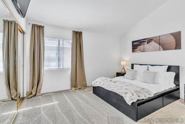 Image 9 of 18 For 12650 Lakeshore Dr. Unit 127