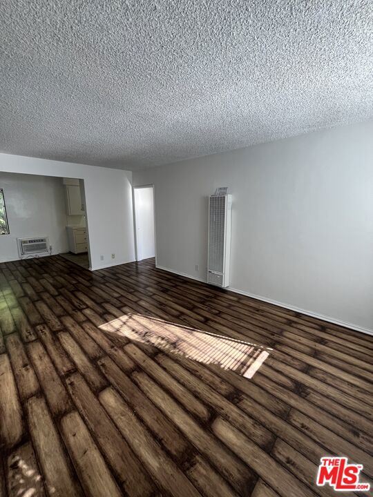 4187 Arch Drive, Studio City CA: https://media.crmls.org/mediaz/40d802f2-72ce-40c0-a3ea-7de00b11dc1b.jpg