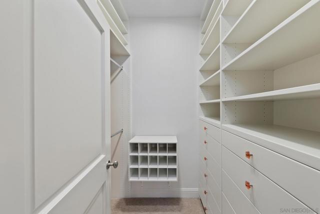 Walk-in Closet