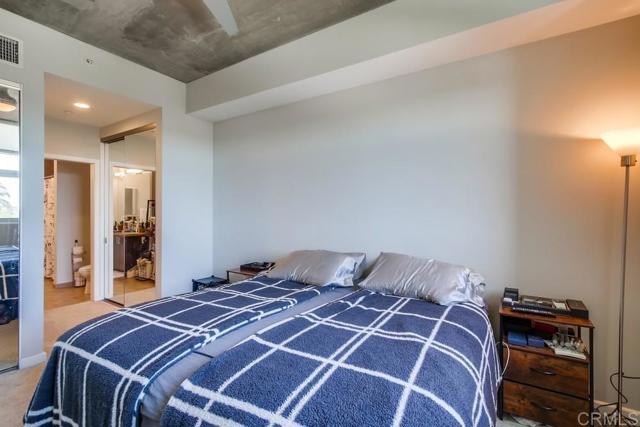 3740 Park Boulevard, San Diego CA: https://media.crmls.org/mediaz/40d84375-f768-4c9c-88d8-e412961b550e.jpg
