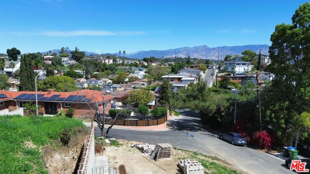 2849 Adkins Avenue, Los Angeles CA: https://media.crmls.org/mediaz/40d84b5c-6f40-40c7-a24f-323b554b9135.jpg