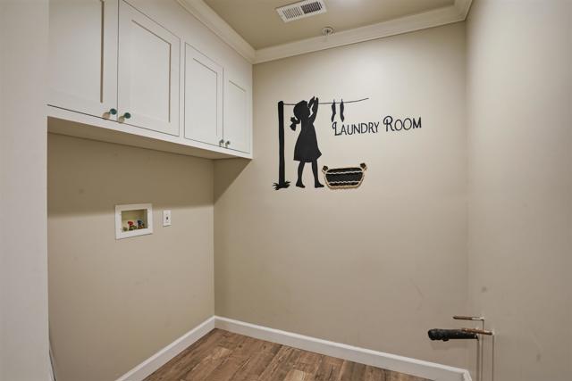 109 Scenic Dr, El Cajon CA: https://media.crmls.org/mediaz/40d86070-8df9-4d83-8bca-ad36c10f182a.jpg