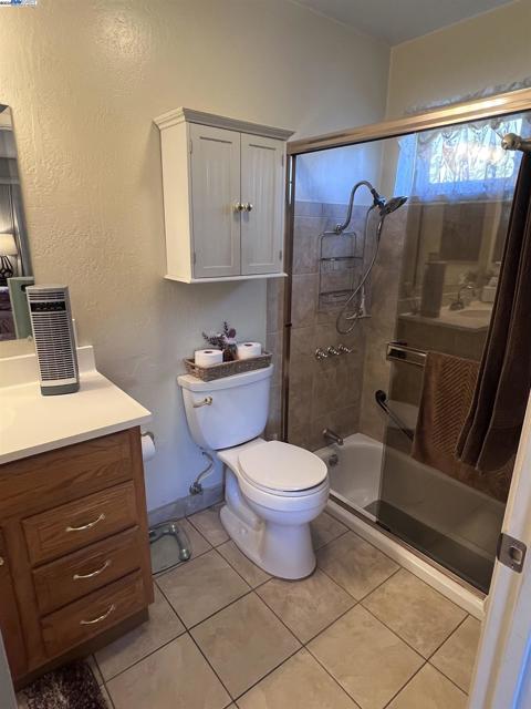 1222 Murdell Ln, Livermore CA: https://media.crmls.org/mediaz/40da0ac7-f0c4-4a5a-9fcd-1134140e9cfc.jpg