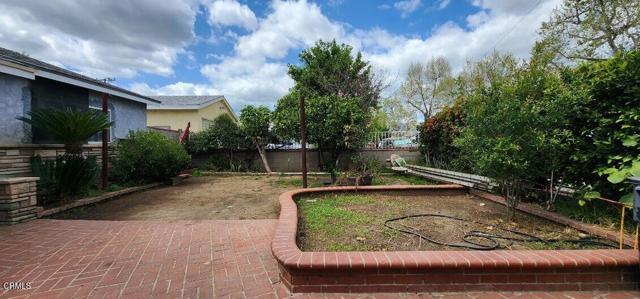 1524 Coronel Street, San Fernando CA: https://media.crmls.org/mediaz/40da3295-1bf1-4f5f-b108-81fc197e20a6.jpg