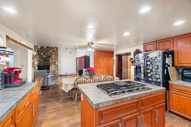 44500 Parkmeadow Drive, Fremont CA: https://media.crmls.org/mediaz/40dadb6a-1b47-4934-a02a-264a6d90153a.jpg